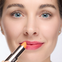 COSLINE Magic Lipstick 490 Gesicht