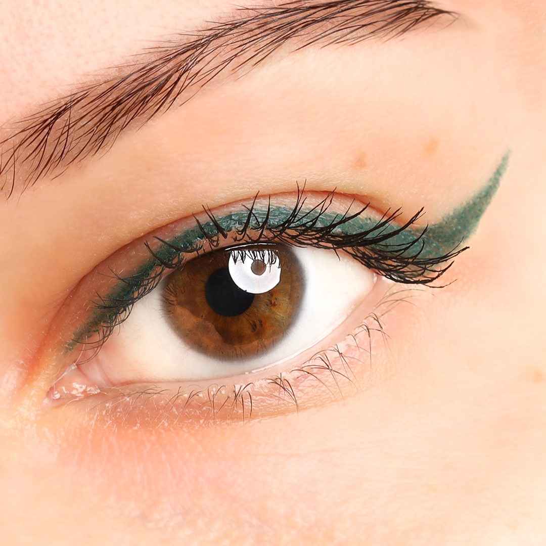 COSLINE | Kajal / Eyeliner Darkgreen 117 | Braunes Auge