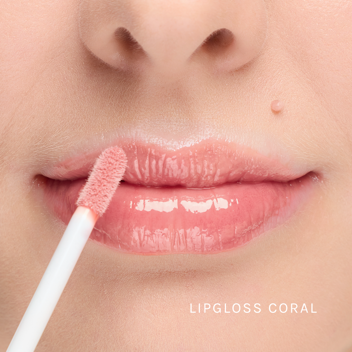 COSLINE | Lipgloss Coral 451 | Applikator
