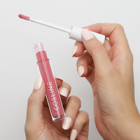 COSLINE | Lipgloss Magnolia 452 | Hand