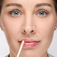 COSLINE | Lipgloss Pearl 450 Gesicht