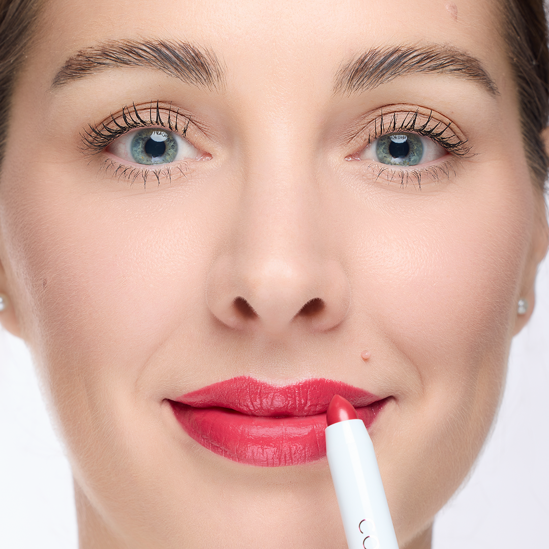 COSLINE Lippenstift Himbeere 413 | Gesicht