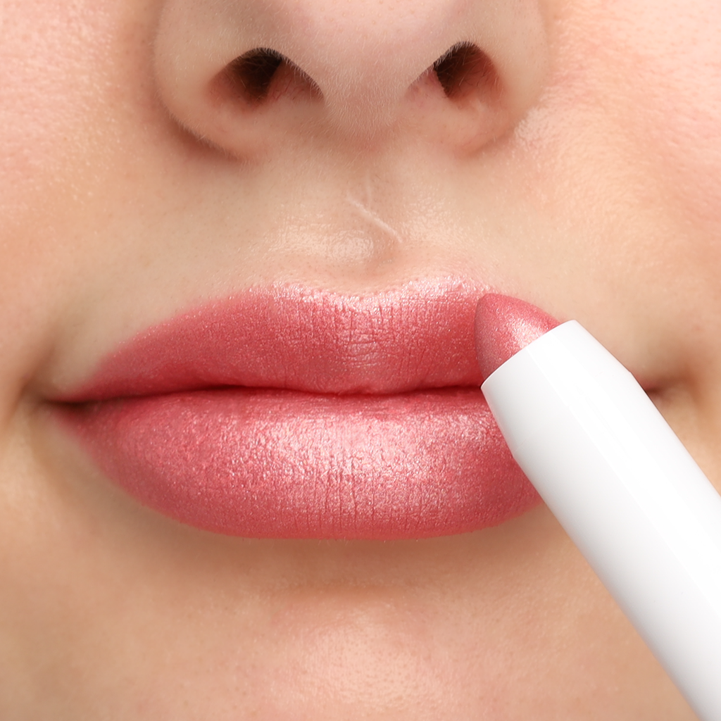 COSLINE Lippenstift Mandelblüte 405 aufgetragen