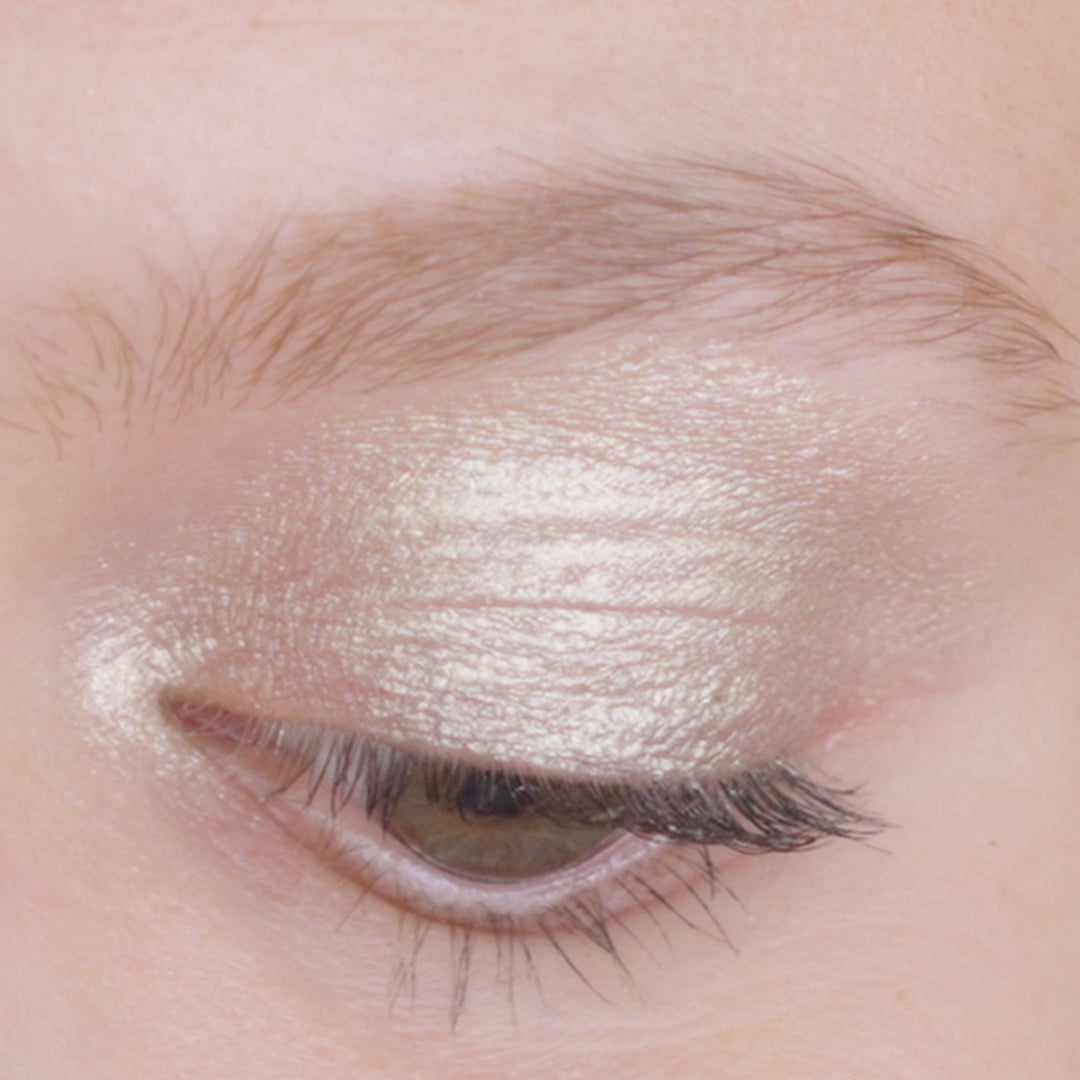 COSLINE Eyeshadow Golden Sand 301 Nahaufnahme