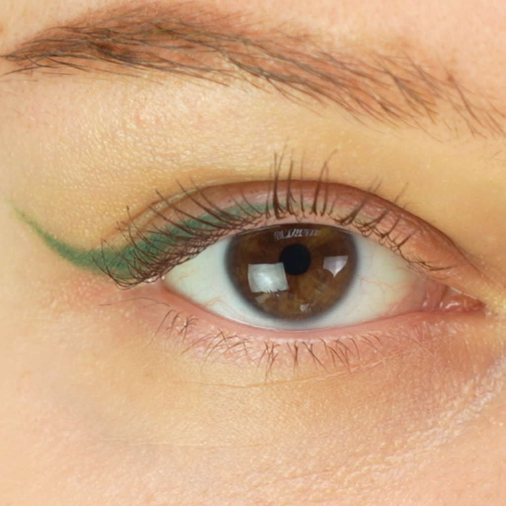 cosline-kajal-eyeliner-evergreen-104