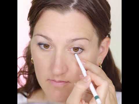 COSLINE Kajal / Eyeliner Darkgreen 117 Produktclip